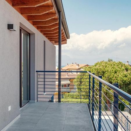 Ferienwohnung Residenza Puoti Peschiera del Garda Exterior foto