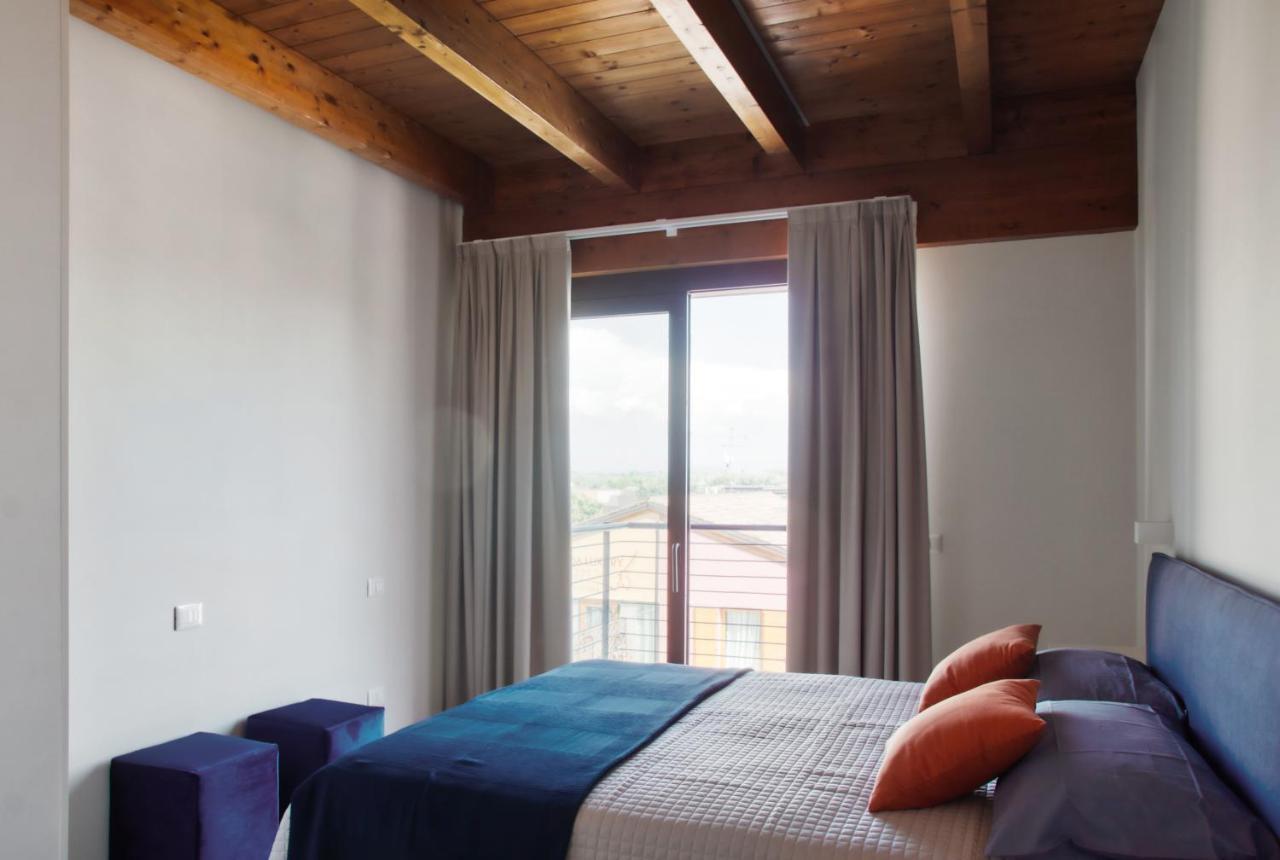 Ferienwohnung Residenza Puoti Peschiera del Garda Exterior foto