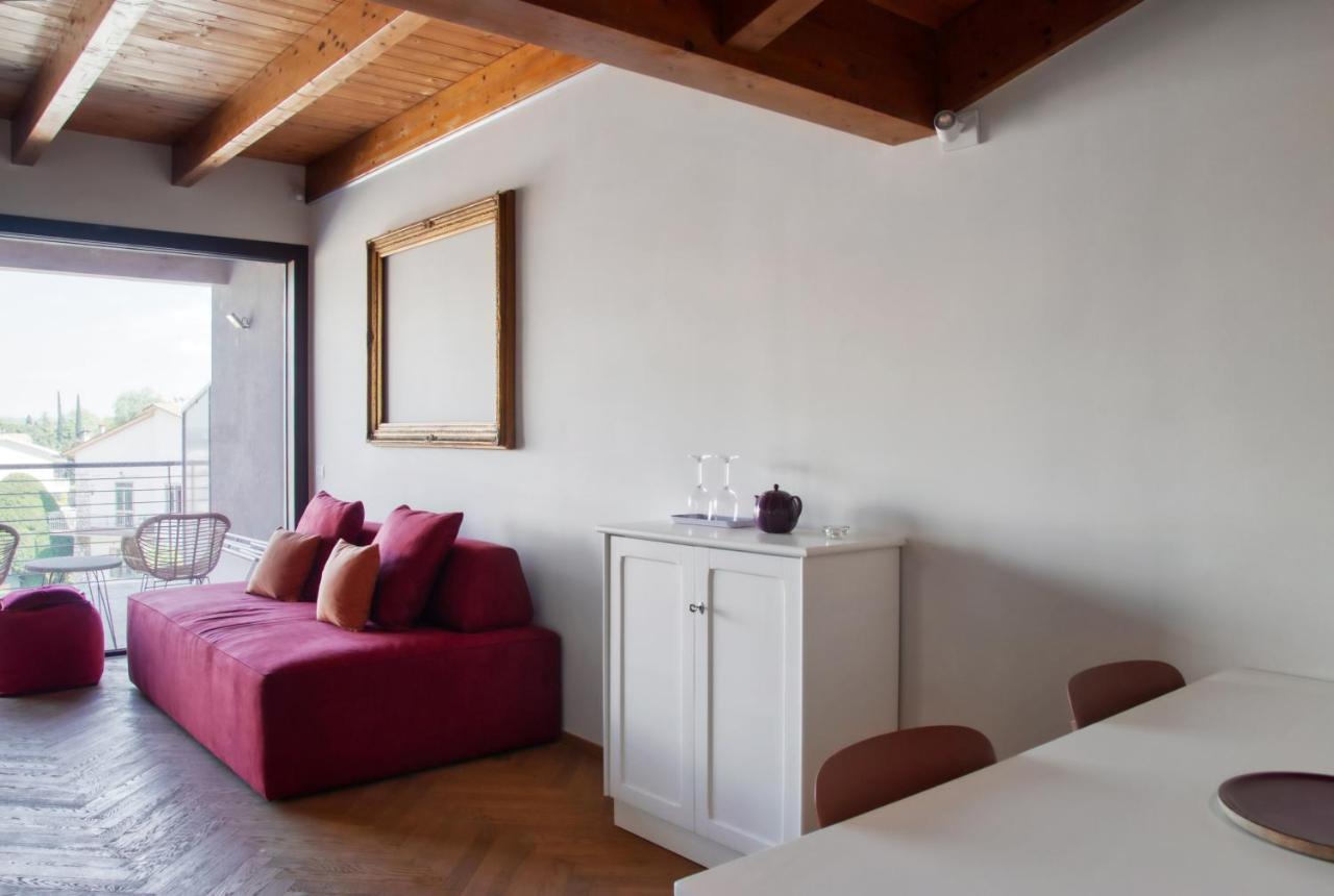 Ferienwohnung Residenza Puoti Peschiera del Garda Exterior foto
