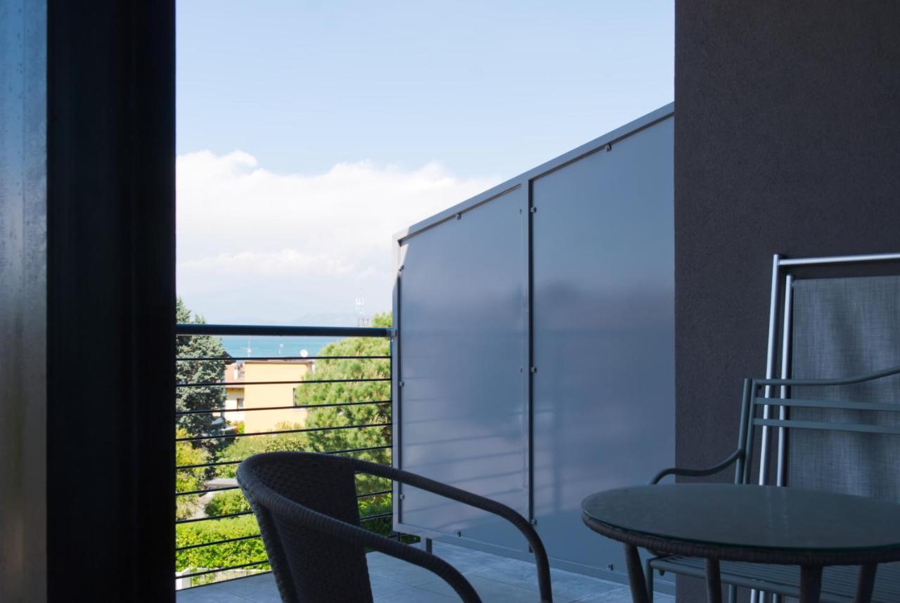Ferienwohnung Residenza Puoti Peschiera del Garda Exterior foto
