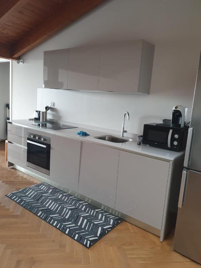 Ferienwohnung Residenza Puoti Peschiera del Garda Exterior foto